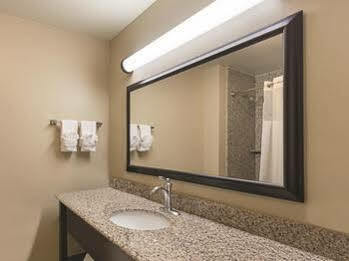 Hotel La Quinta By Wyndham Energy Corridor 3*